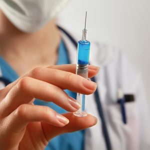 В Энгельсе организована работа мобильного центра по вакцинации населения против гриппа