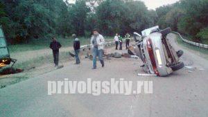 В ночной аварии под Саратовом погибли два человека