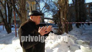 Очевидец трагедии в Энгельсе: "Мы втроем поздоровались, и тут глыба упала на Женю"