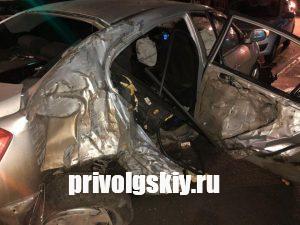 Ночью в центре Саратова пьяный водитель иномарки устроил смертельное ДТП