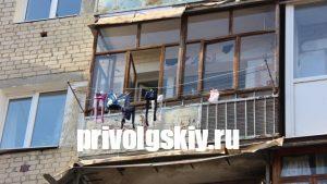 В Саратове мать выбросила детей из окна