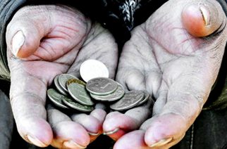 Каждый третий россиянин имеет все шансы скатиться в нищету