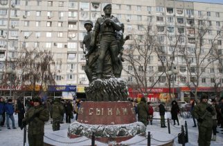 Митинг, посвящённый Дню памяти о россиянах, исполнявших служебный долг за пределами Отечества прошёл в Энгельсе