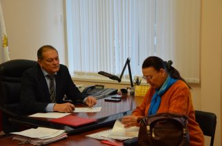 Жители Энгельса обратились за помощью в решении проблем к Главе района