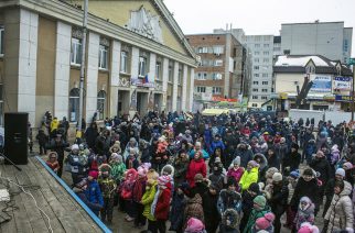 В Приволжском прошло массовое гуляние «Широкая масленица»