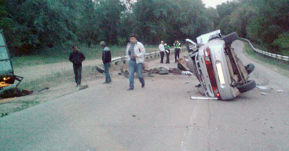 В ночной аварии под Саратовом погибли два человека