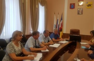 Ситуация с вывозом мусора в Энгельсском районе находится на контроле руководства области