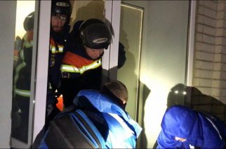 Альпинист сорвался с высоты и ночь пролежал на козырьке дома