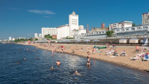 Купальный сезон на "Пляже покорителей Волги" в Саратове официально открыт