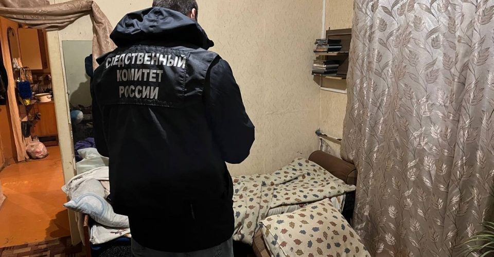 В 3-м квартале поселка Приволжский мужчина убил гостью ножом