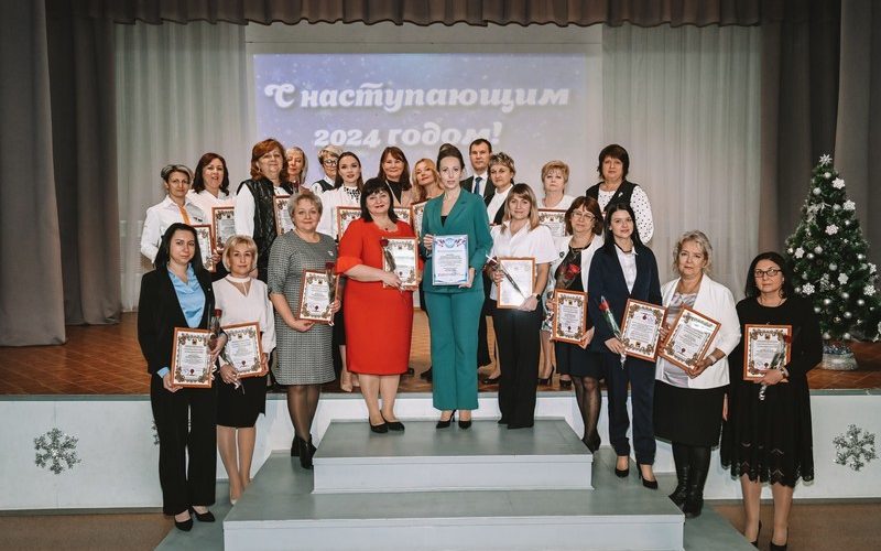 В Энгельсе подвели итоги Года педагога и наставника