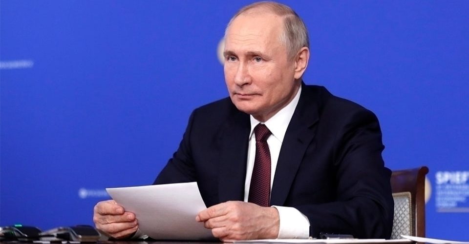 Владимир Путин подписал указ, закрепляющий статус многодетных семей и для них меры поддержки
