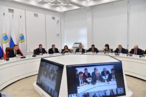 Роман Бусаргин провел совещание с зампредами и министрами, а также главами районов
