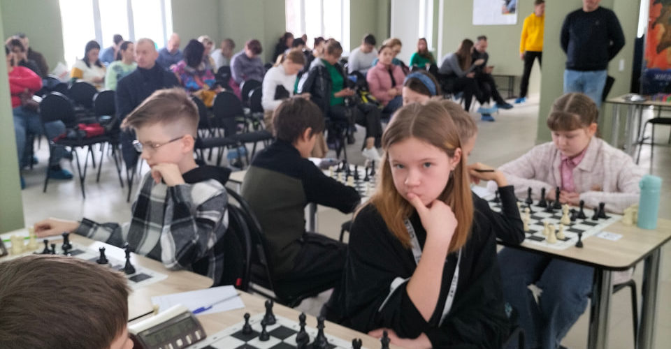 Энгельсские шахматисты выиграли три золотые медали Кубка области