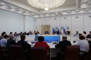 Роман Бусаргин встретился с представителями профсоюзных организаций Саратовской области