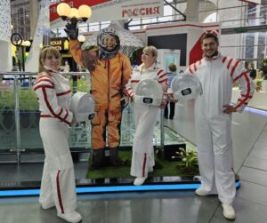 Энгельс открыл космическую неделю на ВДНХ