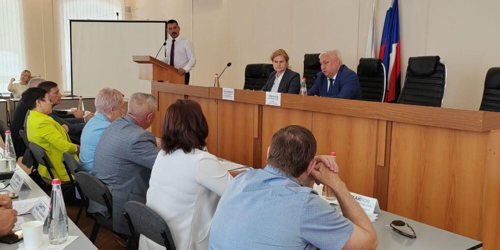 Депутаты обсудили подготовку ресурсоснабжающих организаций к осенне-зимнему периоду