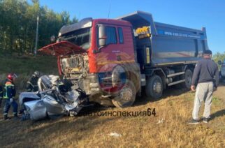 В Гагаринском районе Саратова произошла автокатастрофа