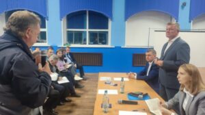 Глава ЭМР Михаил Исаев встретился с жителями Лётного городка