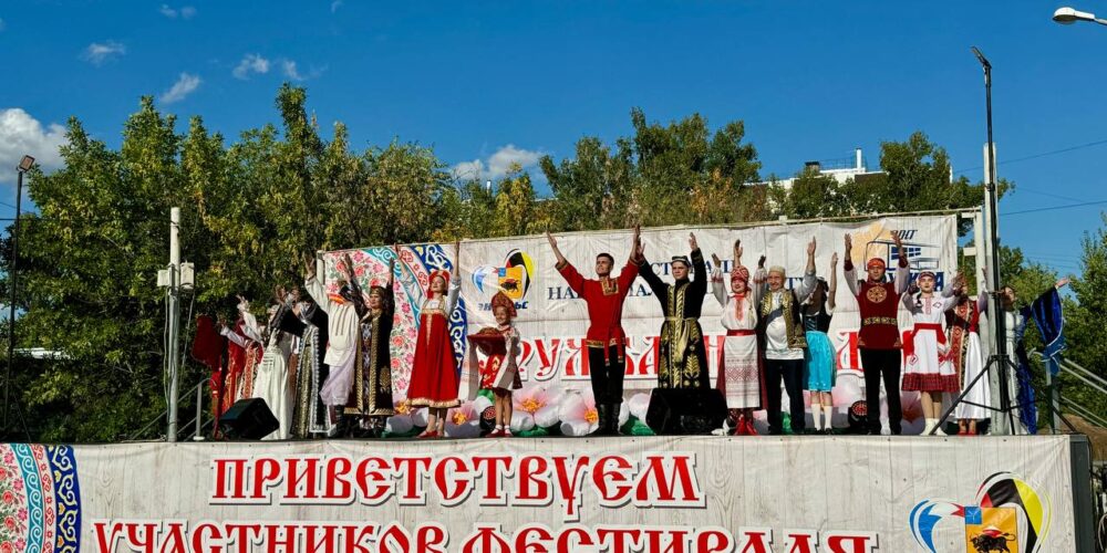 В Энгельсе состоялся Открытый фестиваль национальных культур «Дружба народов»
