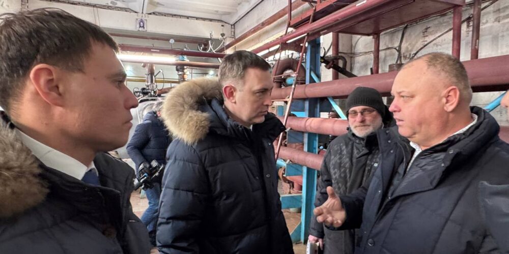 Глава ЭМР Максим Леонов проконтролировал работу котельных в центральной части города