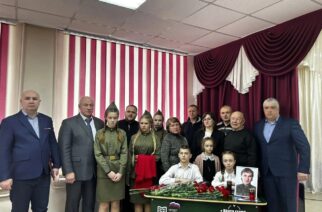 День защитника Отечества. В преддверии праздника в общеобразовательных организациях  открыли «Парты Героя»