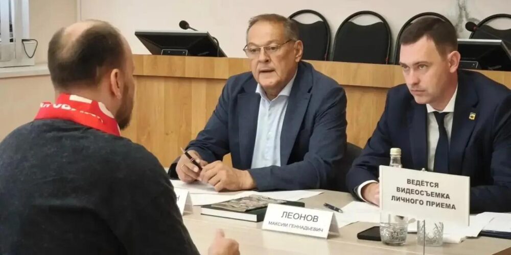 Глава ЭМР Максим Леонов провёл приём участников СВО и членов их семей