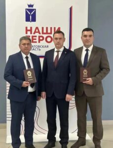 Глава ЭМР Максим Леонов поздравил участников региональной программы «Наши герои»