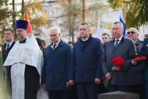 В Парке Победы занесены имена на мемориал «Землякам, погибшим в локальных войнах»